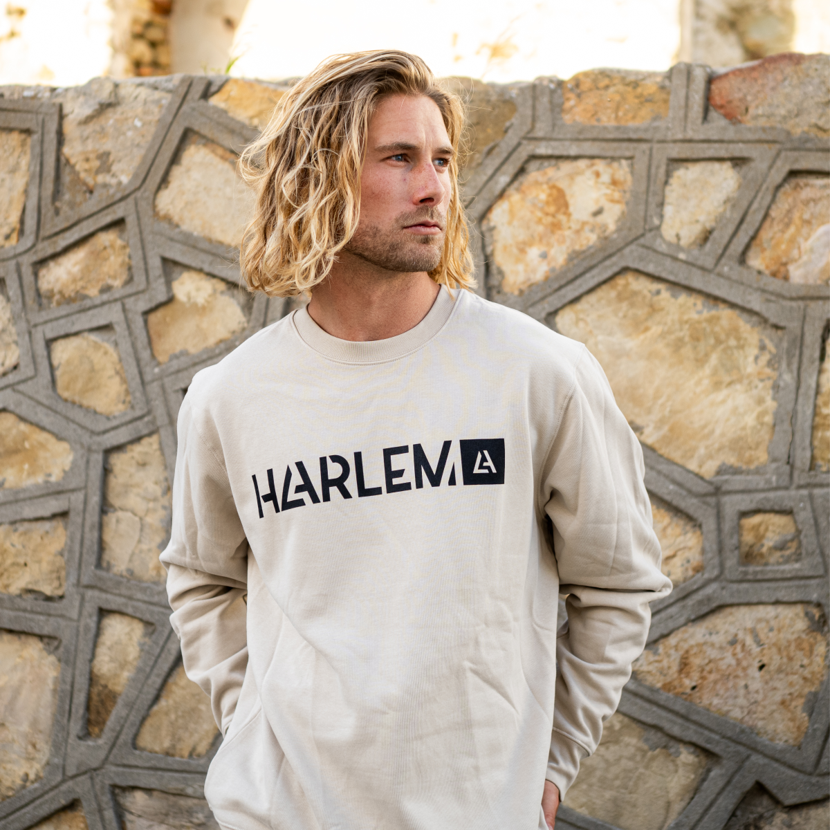 CREW NECK